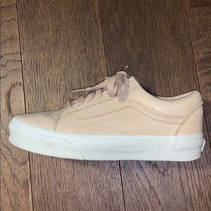 Size 6.5 Old Skool Vans Peach
